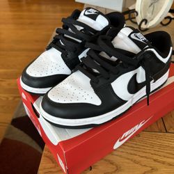 Nike Panda Dunks 