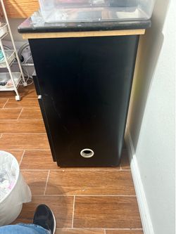 Nail table
