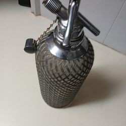 Vintage English metal mesh wrapped sparkles sipon seltzer