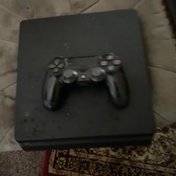 PS4 used with controller
