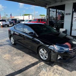 2020 Hyundai Elantra Limited 