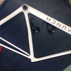 Carbon Fiber Launch frames. 1 Set Carbon FAR  wheels