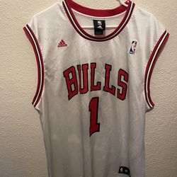 Derrick Rose #1 Chicago Bulls NBA Basketball Jersey Adidas Youth Large  Length +2 for Sale in Davenport, FL - OfferUp