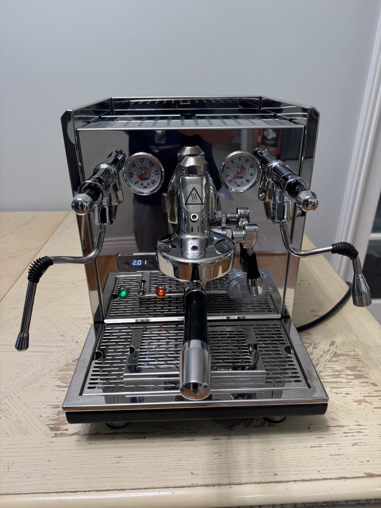 ECM Synchronika Espresso Machine