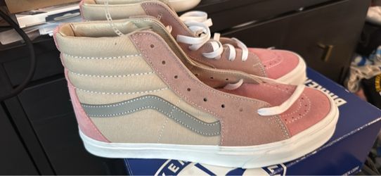 Unique, color way Vans