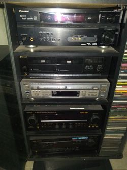 Stereo system with two tower speakers, real nice.