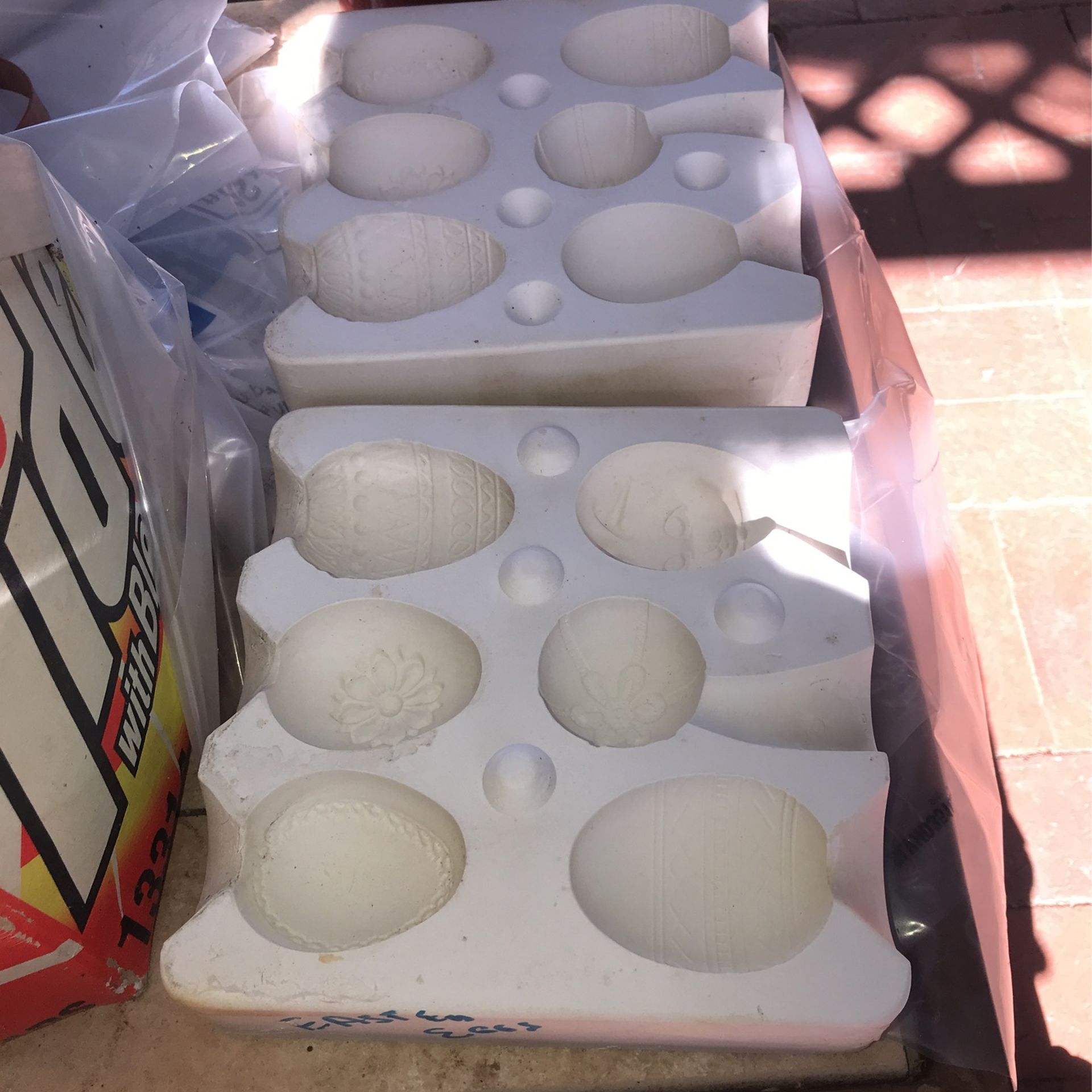 Plaster Mold For 6 Fancy Eggs