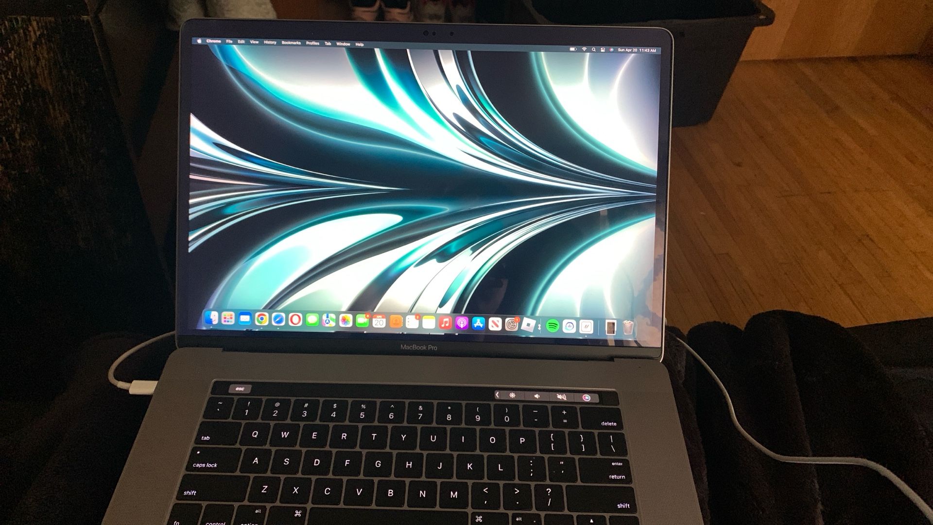 2017 Macbook Pro (with touch bar) 15in