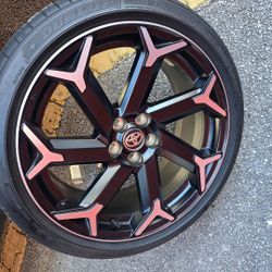 2025 Toyota Corolla SE FX Rims And Tires.