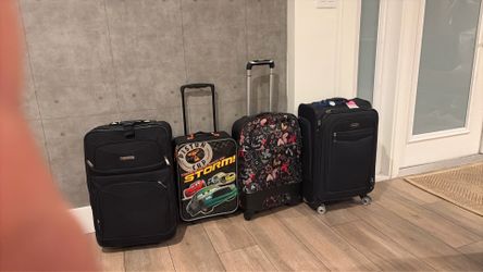 Suitcases CARRY ON X 4 $100