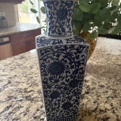 Vintage Andrea By Sadek Japan Art Porcelain 14.5 inch Vase