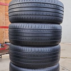 225/50/17 Hankook Kinergy GT 200$