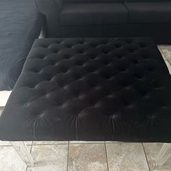 Beautiful Upholsted, Oversized Button-tufted Ottoman Coffee Table