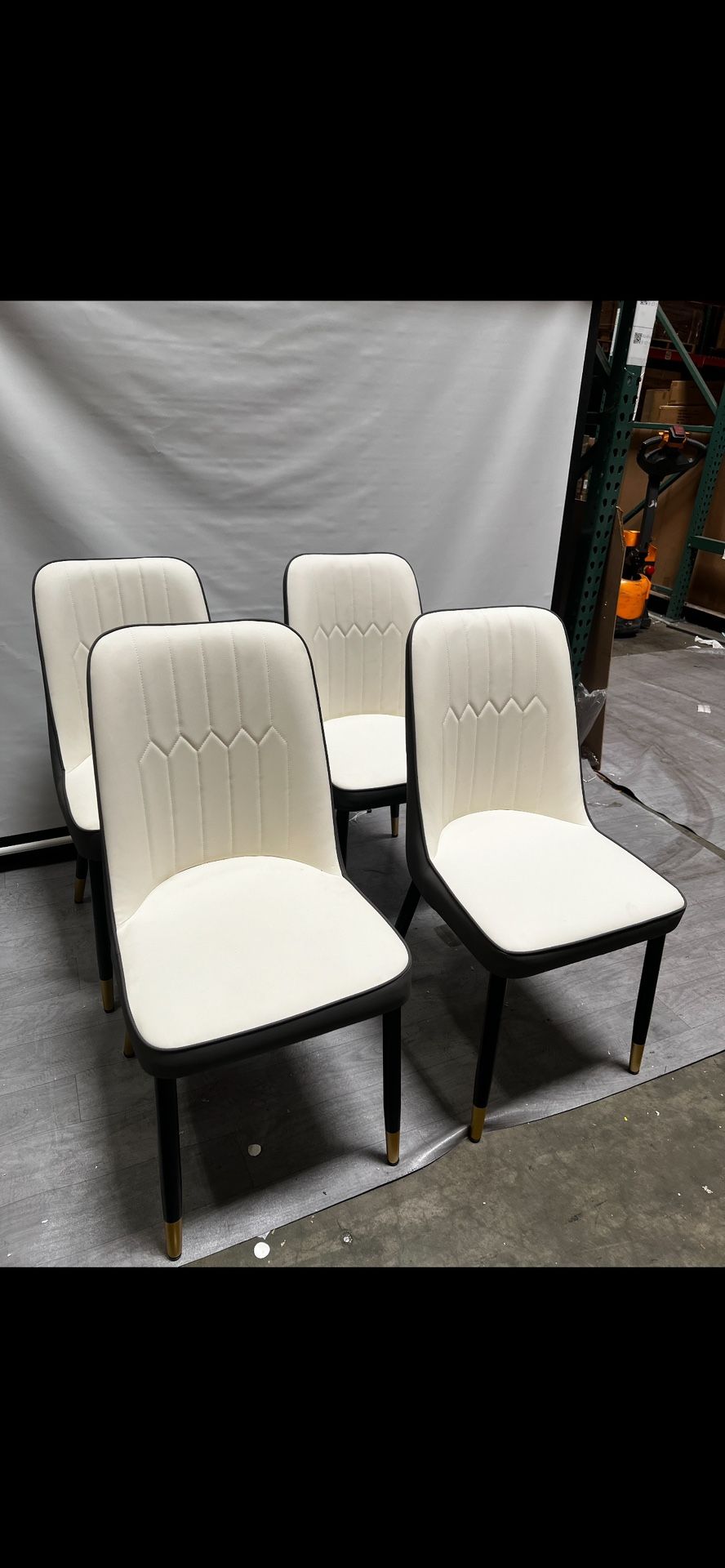 New Assembled Dining Chairs Set of 4, Modern Dining Chairs, Equipped with PU Leather Backrest Cushions and Black Metal Legs