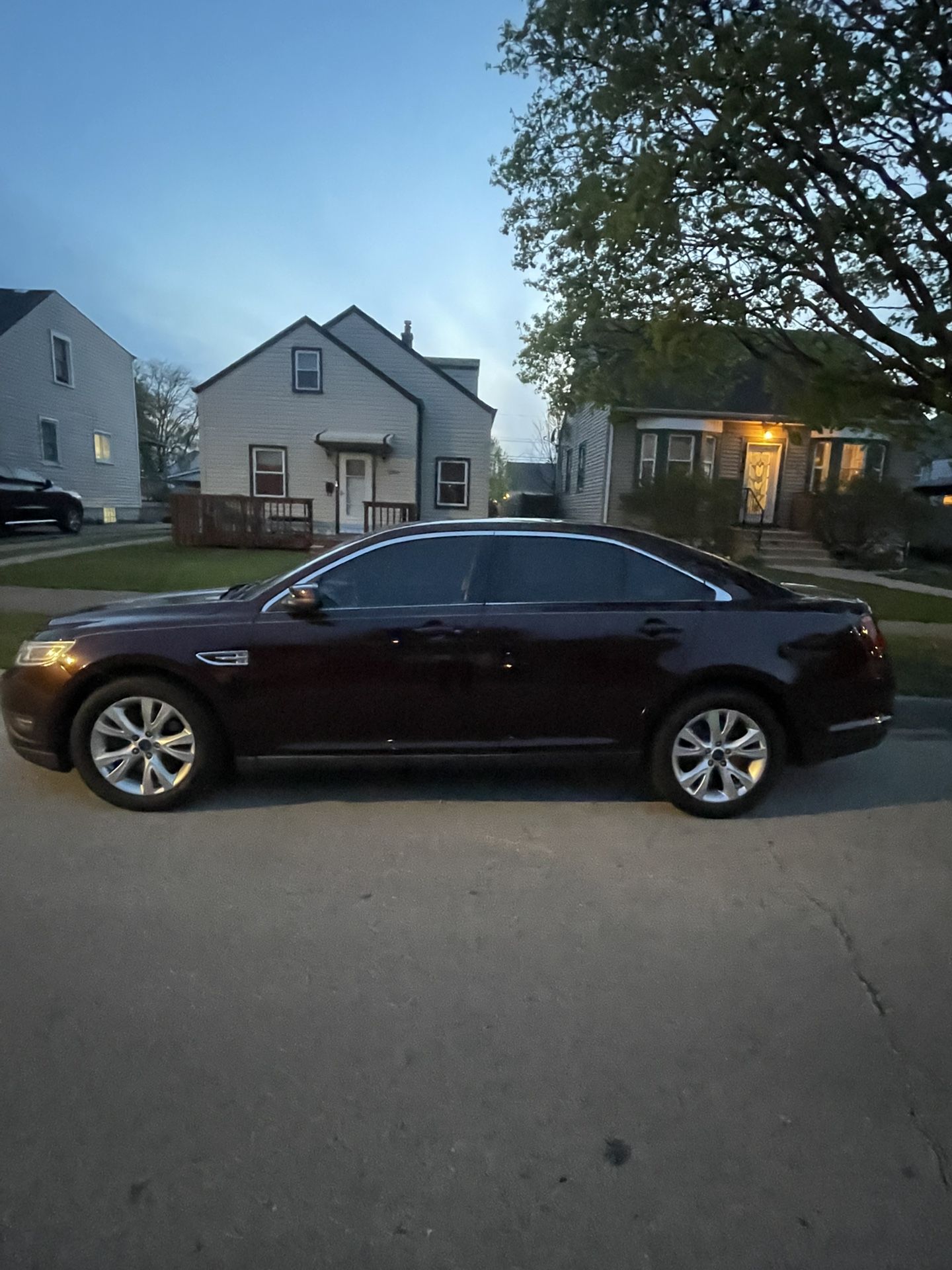 2010 Ford Taurus