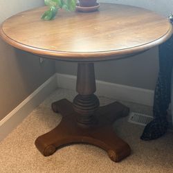 Ethan Allen Solid Wood Round Pedestal Table – Made in USA – 36”