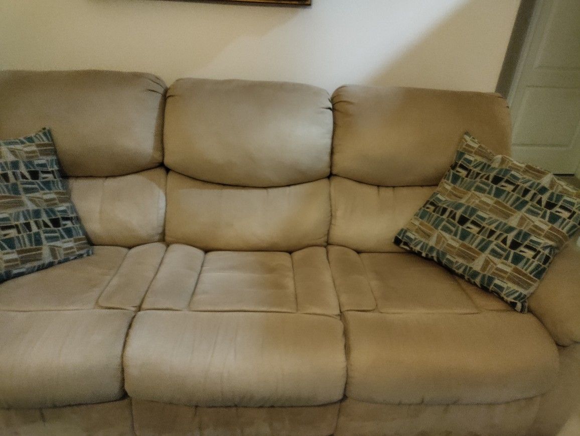 Reclining Couch And Reclining Chair