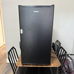 Mini Fridge 3.3 Cubicft