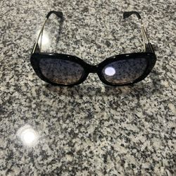 jessica simpson Oversized Square Sunglasses Black With Gold Accents