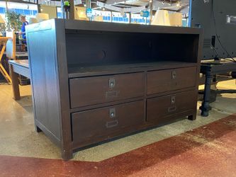 Hefty 4-Drawer Media Stand w/ Flush Ring Pull Hardware