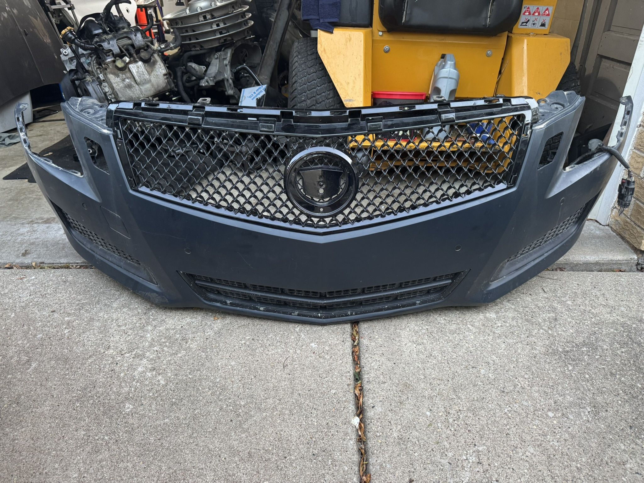 2013 - 14 Cadillac ATS Front Bumper Cover Grille Assembly Black OEM w/ grille shutter and sensors