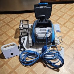 Maytronics Dolphin Escape Automatic Pool Cleaning Robot