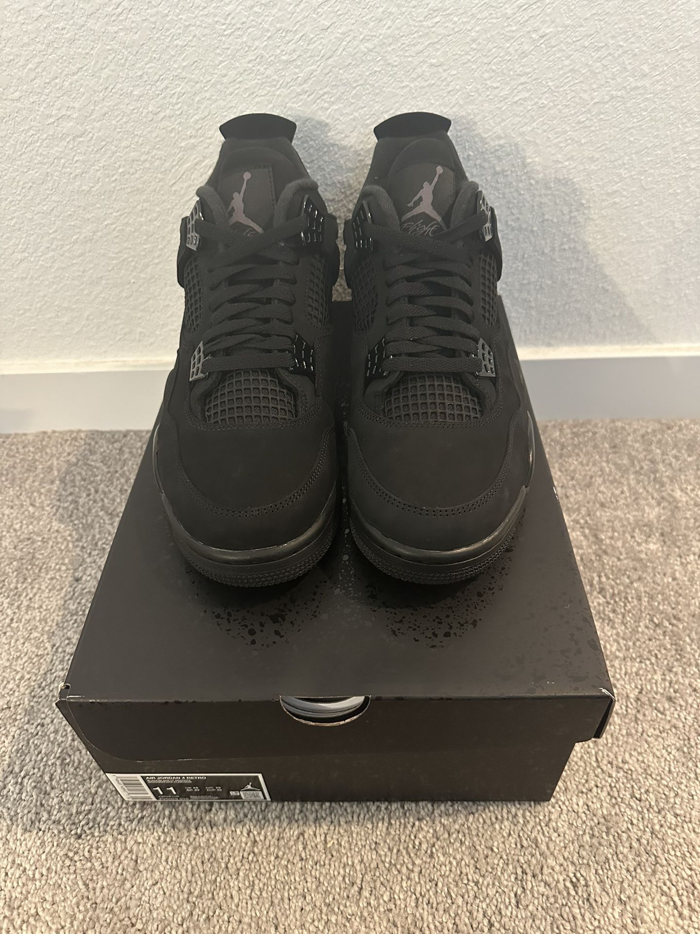 DS Jordan 4 Retro (Black Cat) Size 11