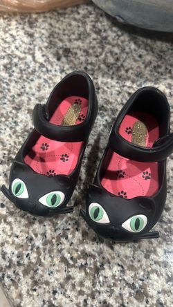 Mini Melissa size 5 Toddler