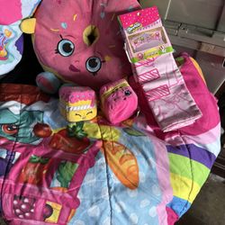 Shopkins Set Toys Comforter Sheets Plushies  Everything For $50