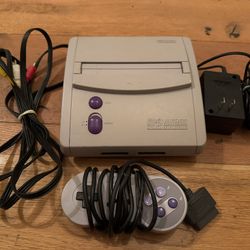 SNES Jr. SNS-001 Mini Super Nintendo | AV Cable, Controller, Power Brick (please read)