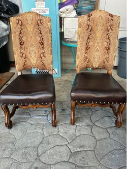 2 BEAUTIFUL CHAIRS GOOD CONDITION ONE FOR $35 or 2 for $55