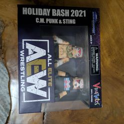 AEW Vinimates Holiday Bash 2021 – CM Punk & Sting – Box Damage
