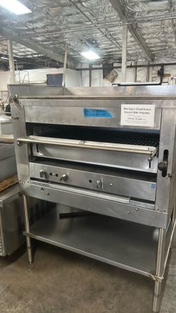 Montague SteakHouse Broiler With HotPlate