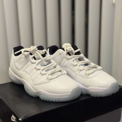 Jordan Retro 11 Low “Legend Blue”