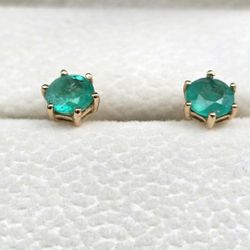 18K Gold Stud Earrings With Natural Colombian Emeralds + Certificate 