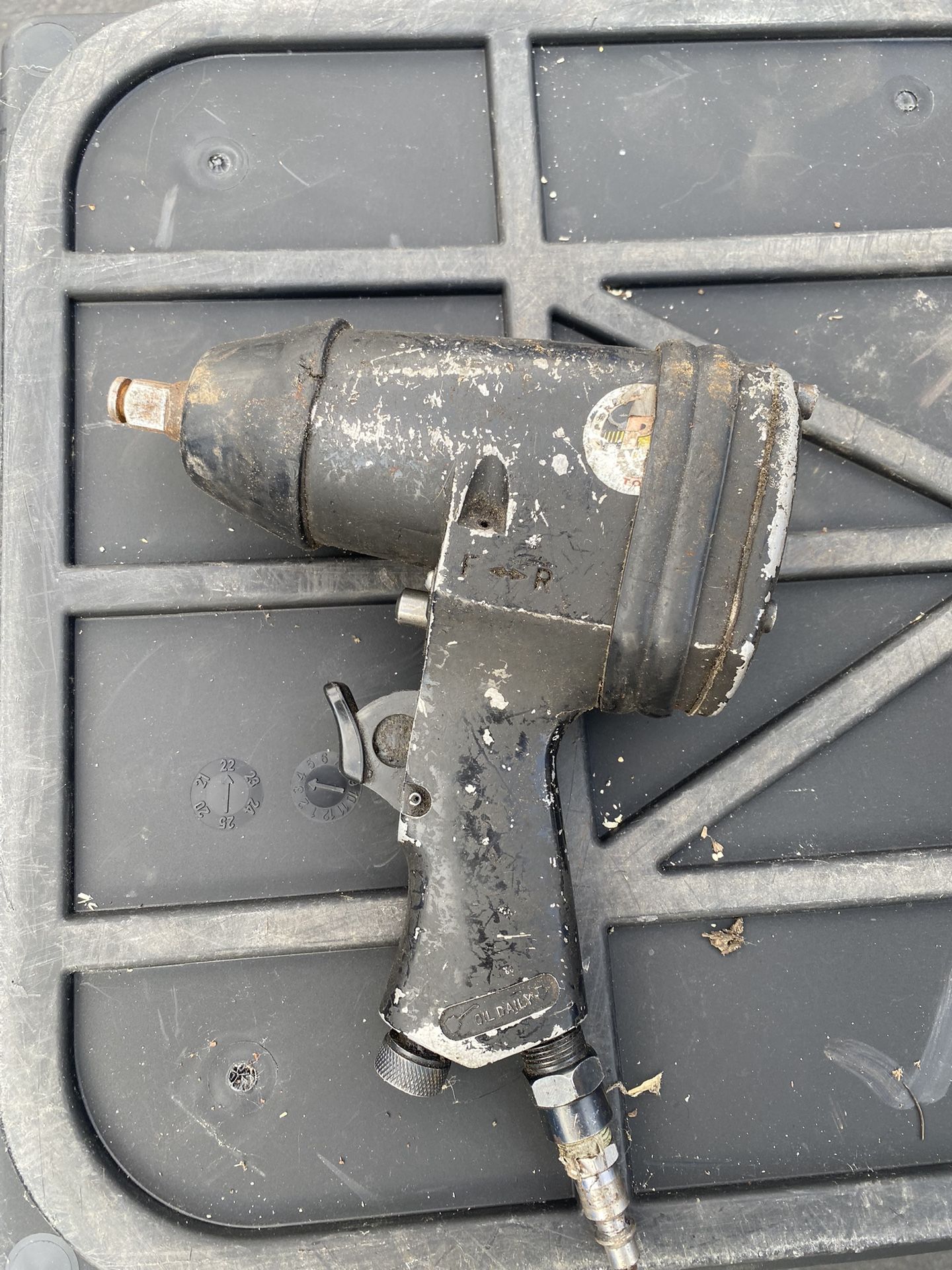 Pneumatic Impact Wrench