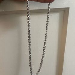 Silver rope chain