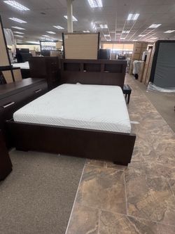 Furniture & Mattress Discounters
