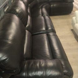 SECTIONAL GENUINE LEATHER RECLINER ELECTRIC BLACK COLOR.. DELIVERY SERVICE AVAILAIBLE ✅💥🚚