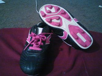 Soccer cleats