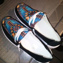 Women's Slip-On Shoes