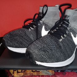 Nike Pegasus Brand New Men's Size 7.5 Women Size 9