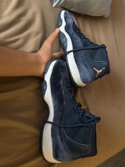Jordan 11 retro midnight navy blue