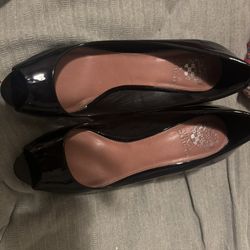 Vince Camuto 9.5 Black Patent Low Heels 