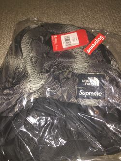 Supreme northface day pack black