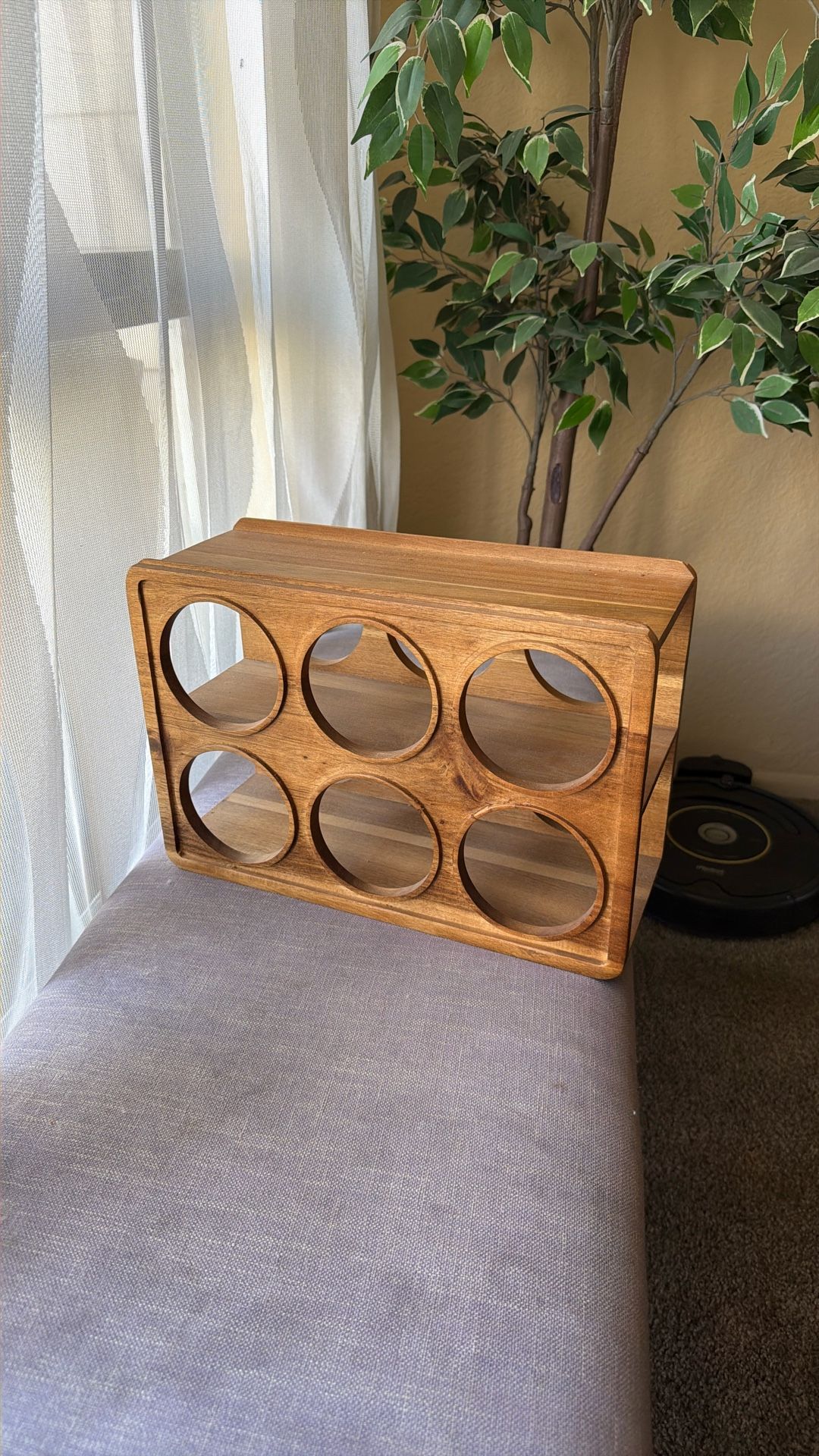 Red wine holder