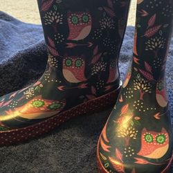 New Kids Rain Boots. Size 11