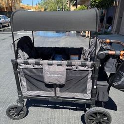 W4~wonderfold/Luxe~4seater/For+kids~with/parent~console/snack~tray