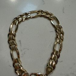 SOLID 10k GOLD FIGARO BRACELET