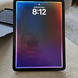 iPad Air pro 5th Gen with M1 chip + Case and Pencil